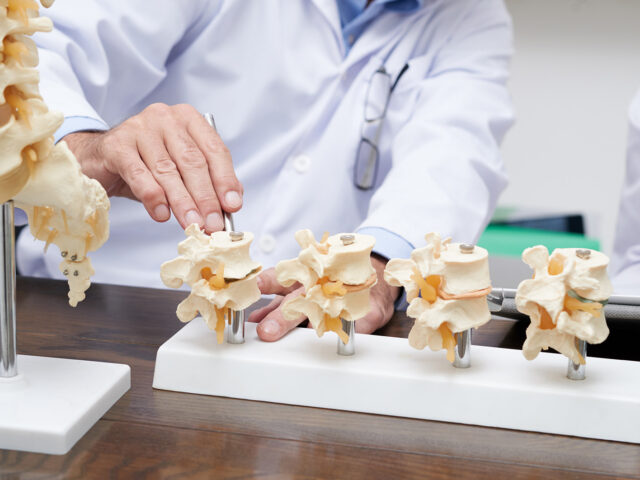 Грыжа позвоночника – всегда ли нужна операция?